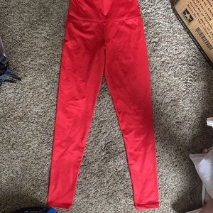 Shiny red aerie size small leggings